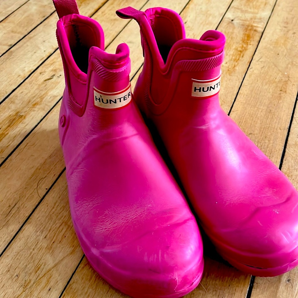 Pink hunter rain booties